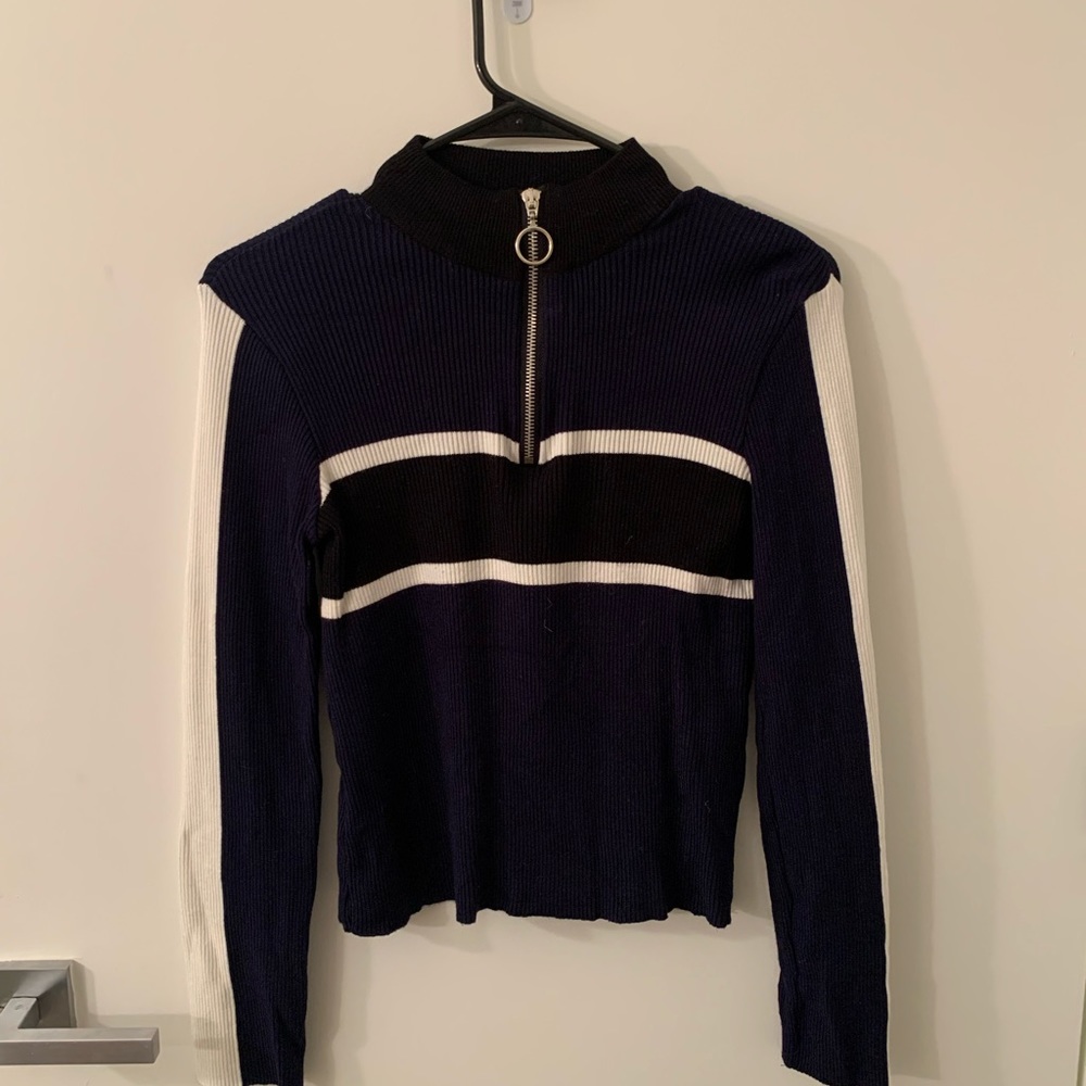 ✨LIKE NEW Urban Outfitters Navy Ribbed Zip Sweater - Picture 2 of 4